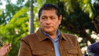 Detienen a alcalde de Cuautla durante Operativo Enjambre; suman más de 85 funcionarios capturados