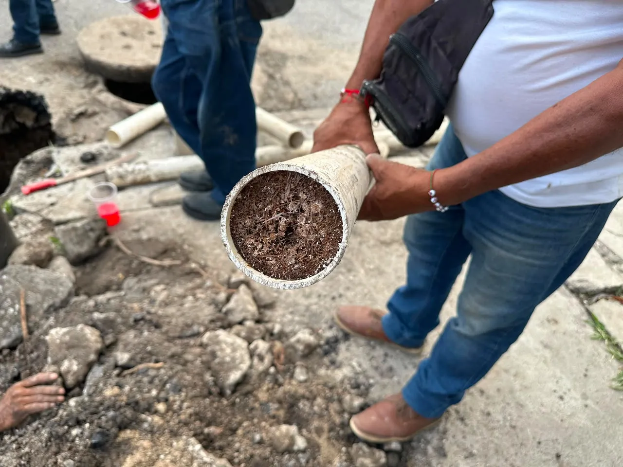 Sistema de Agua Potable de Jiutepec atiende desabasto en la colonia Centro